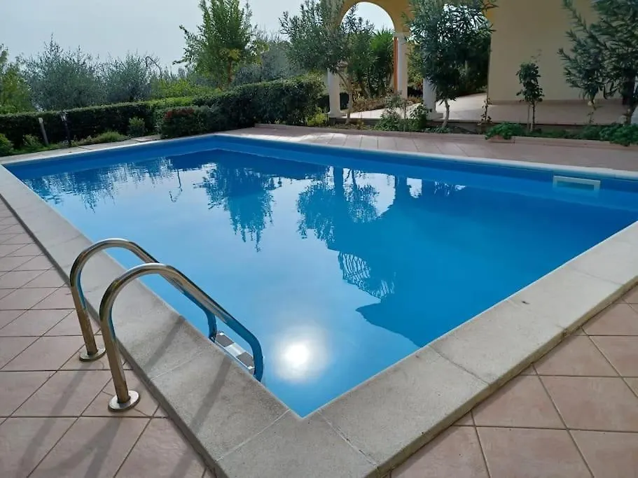 Villa Arceno Con Piscina Vista Lago Moniga del Garda 0*,  Italy